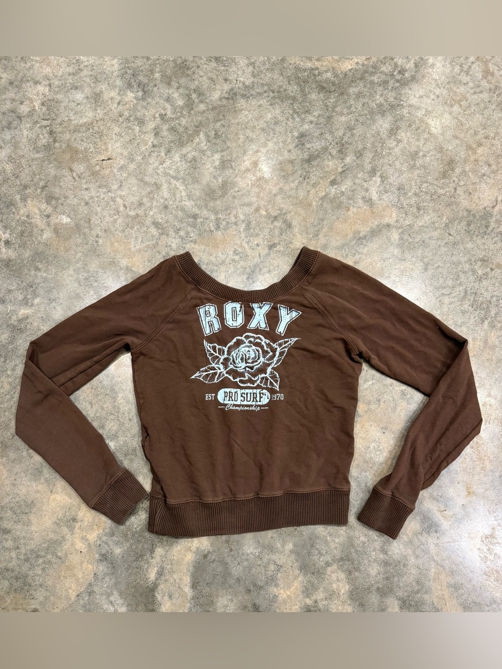 Vintage Y2K Roxy Brown W/Blue Floral Graphic Crop Sweatshirt